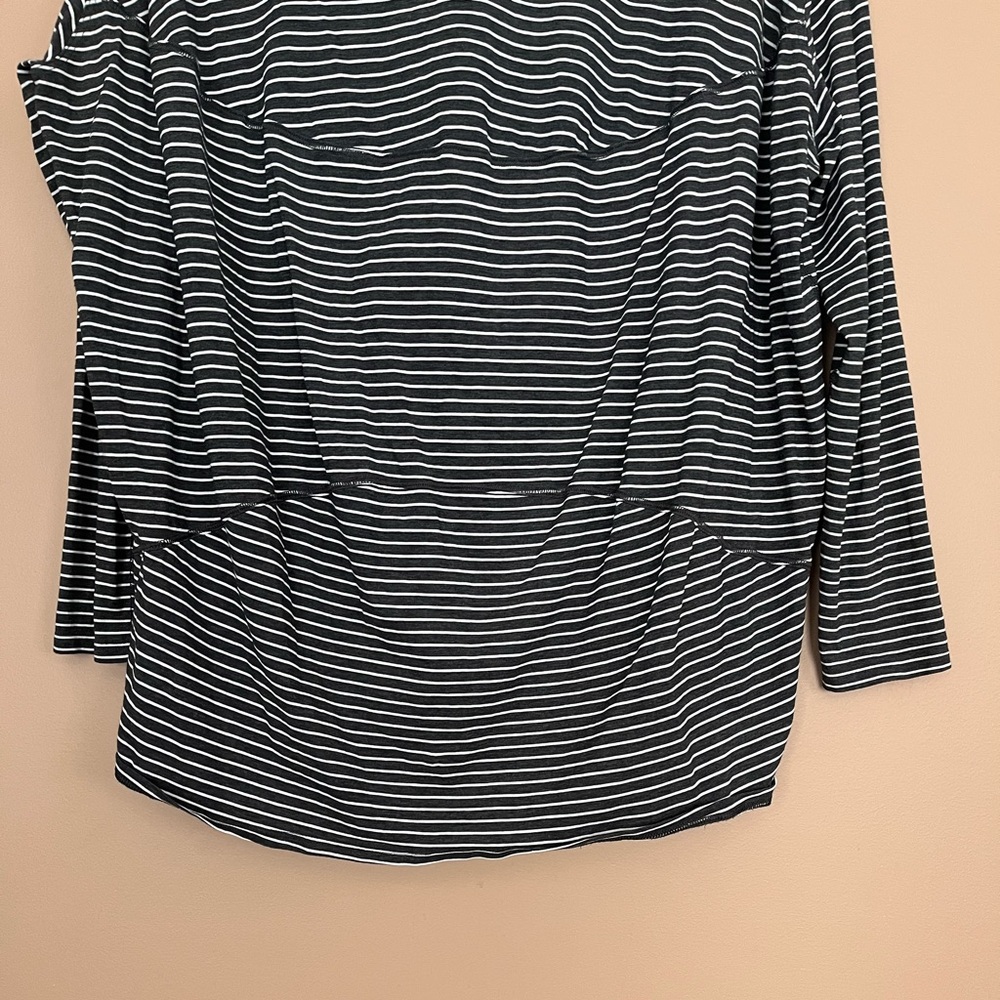 {Lululemon} Back In Action Long Sleeve in Modern Stripe Heathered Black - 8 - Picture 7 of 8